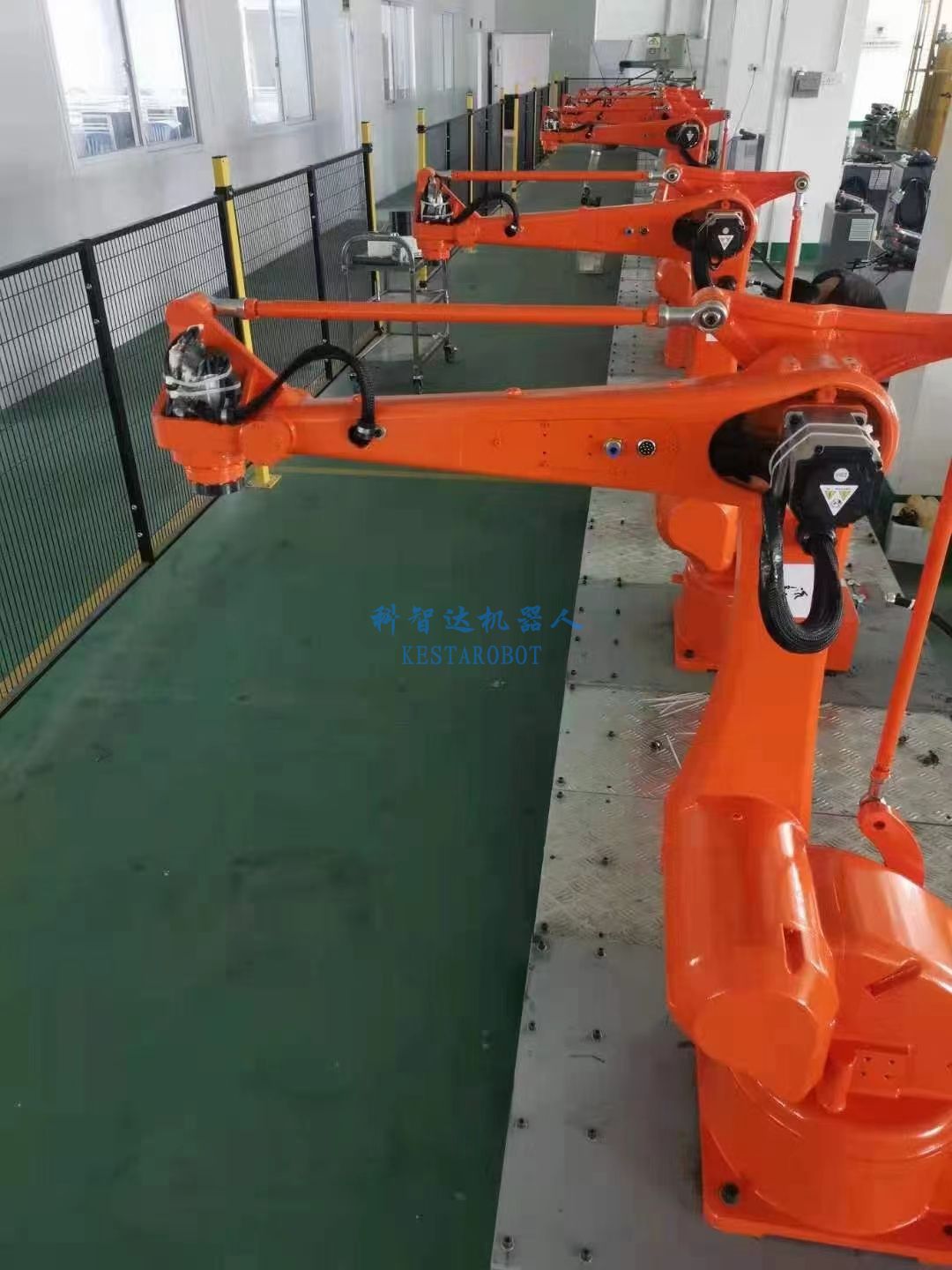 四軸關(guān)節(jié)機器人批量生產(chǎn)中(圖2)